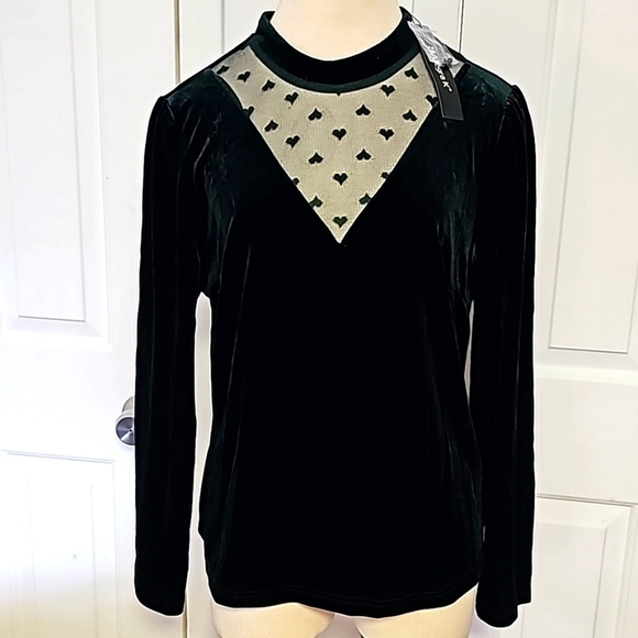 Allegra NWT, green velvet long sleeve top. Size XL. Mesh with hearts in front. - Picture 1 of 10